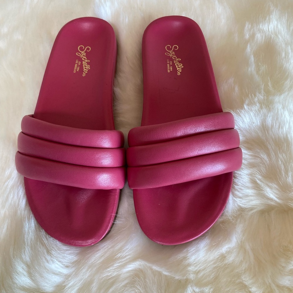 Pink Leather slap sandals.